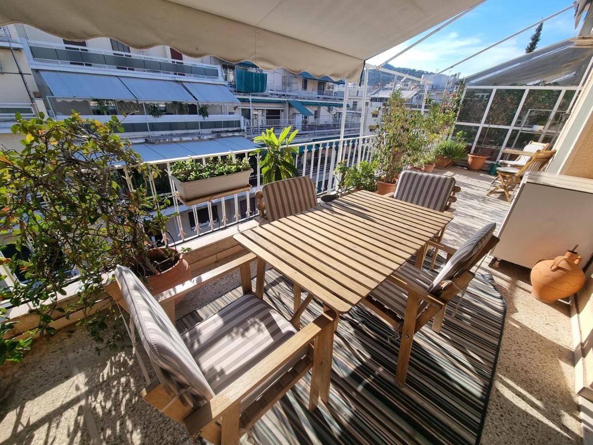 Cozy Apartment With Wrap Around Balcony Atenas Exterior foto